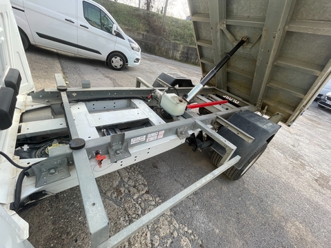 utilitaire benne basculante occasion